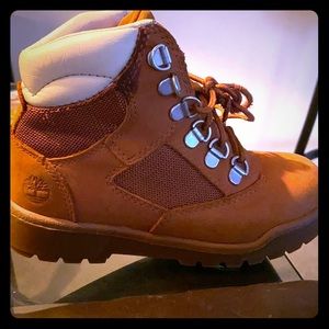 Timberland field boot, kids size 13 in Rust color
